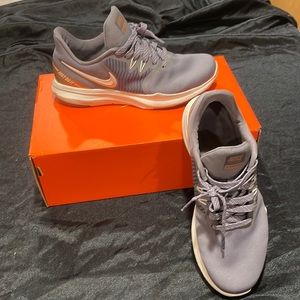 Nike Womens In Season TR 8 AMP AA7774-002 Gray Running Shoes Sneakers Size 8